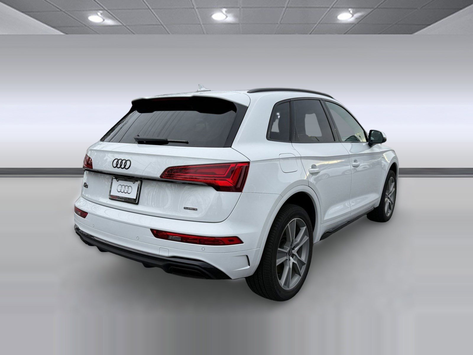 Certified 2025 Audi Q5 2.0T Premium w/ Convenience Plus Package image 9