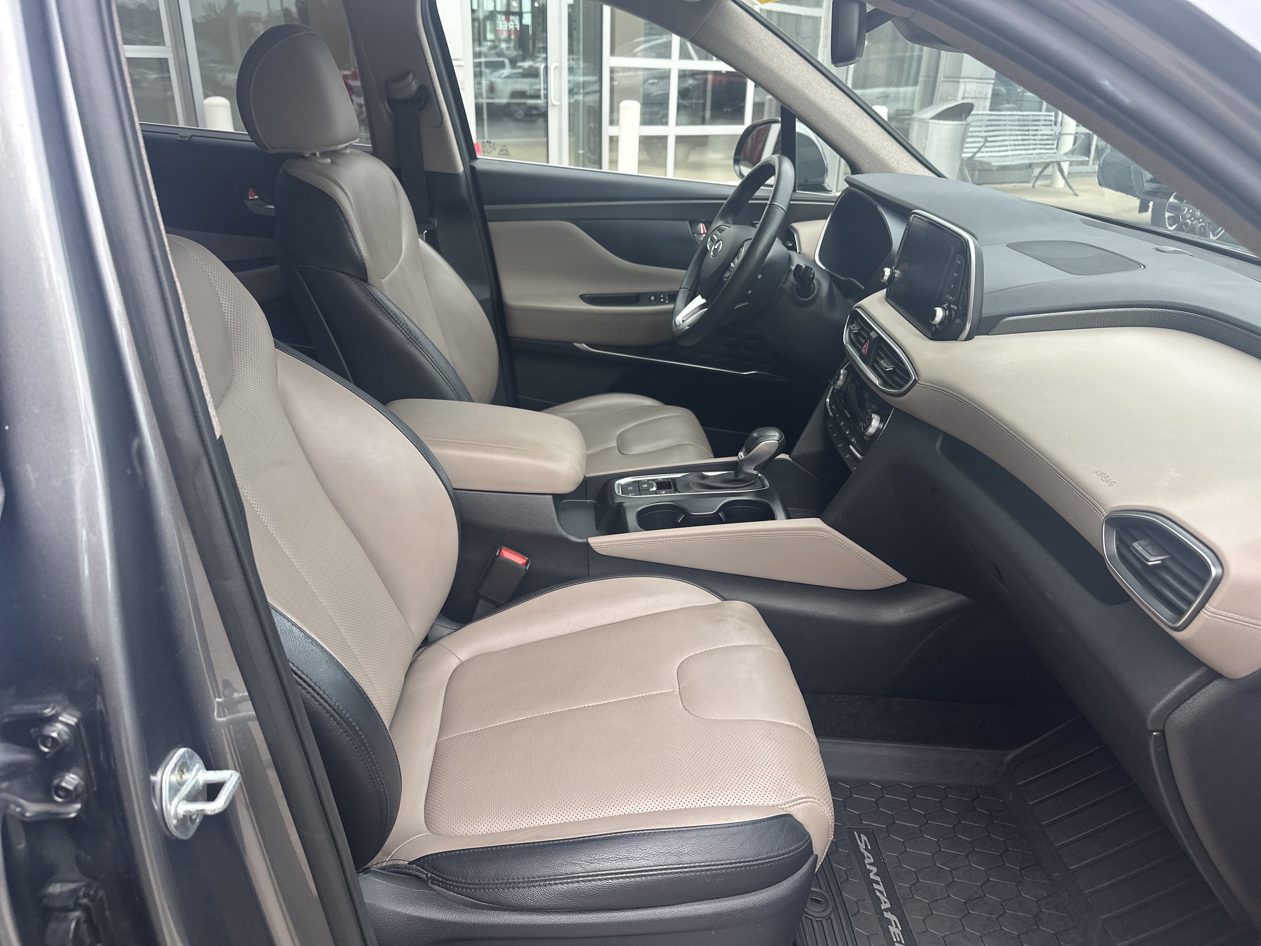 Used 2019 Hyundai Santa Fe AWD image 28