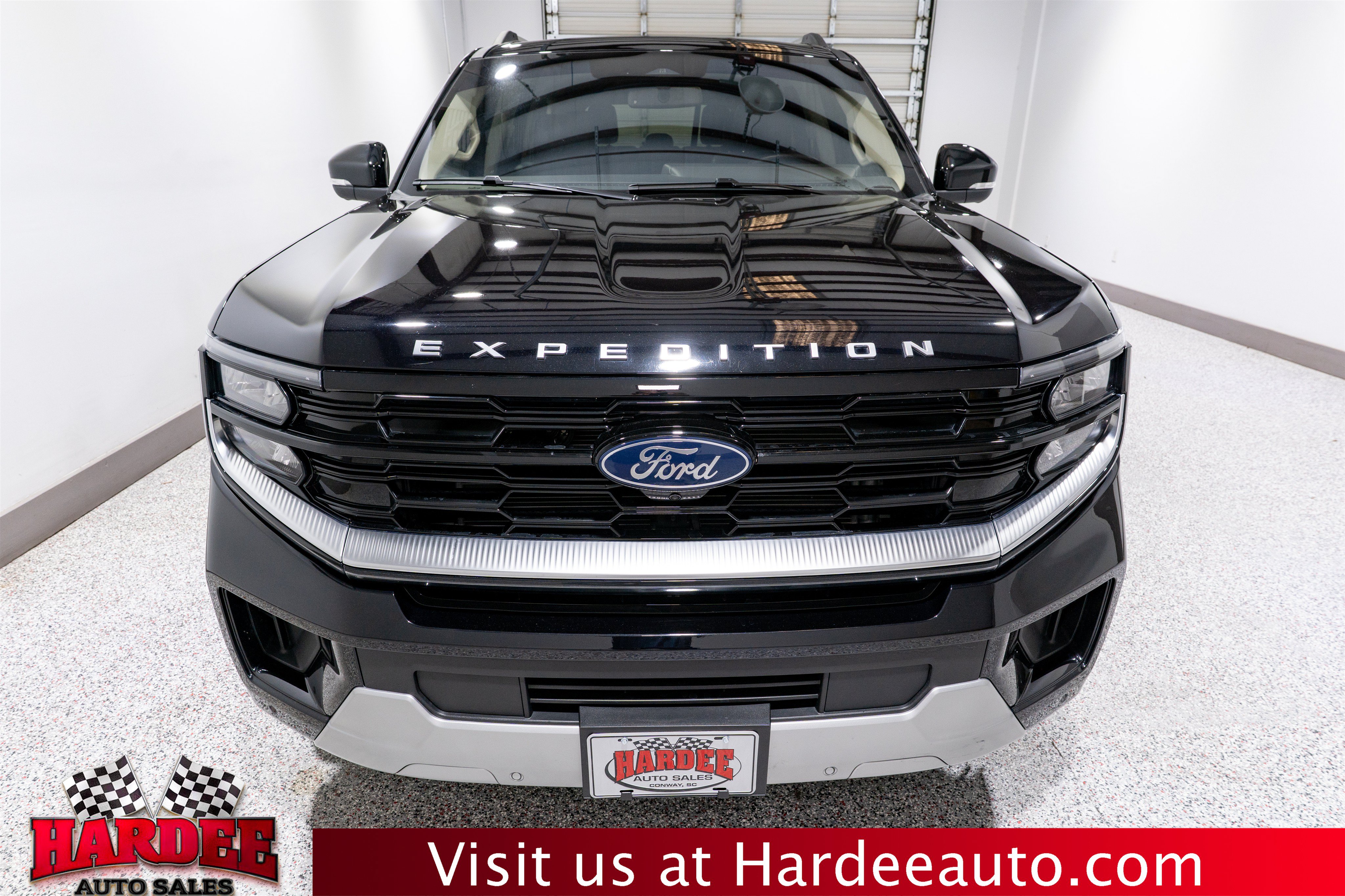 Used 2025 Ford Expedition Platinum w/ Platinum Ultimate Package AWD/4WD image 7