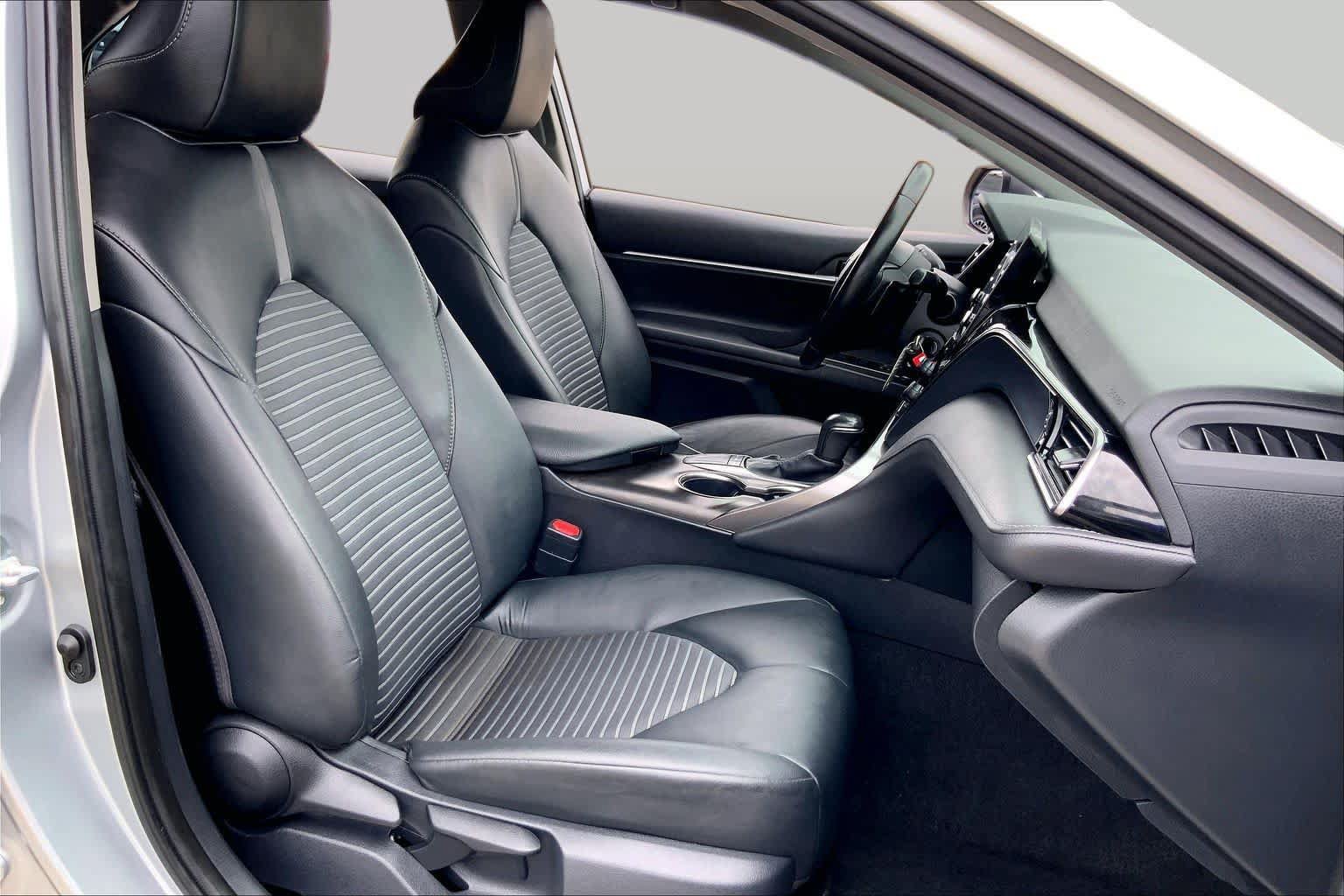 Used 2024 Toyota Camry SE FWD image 9