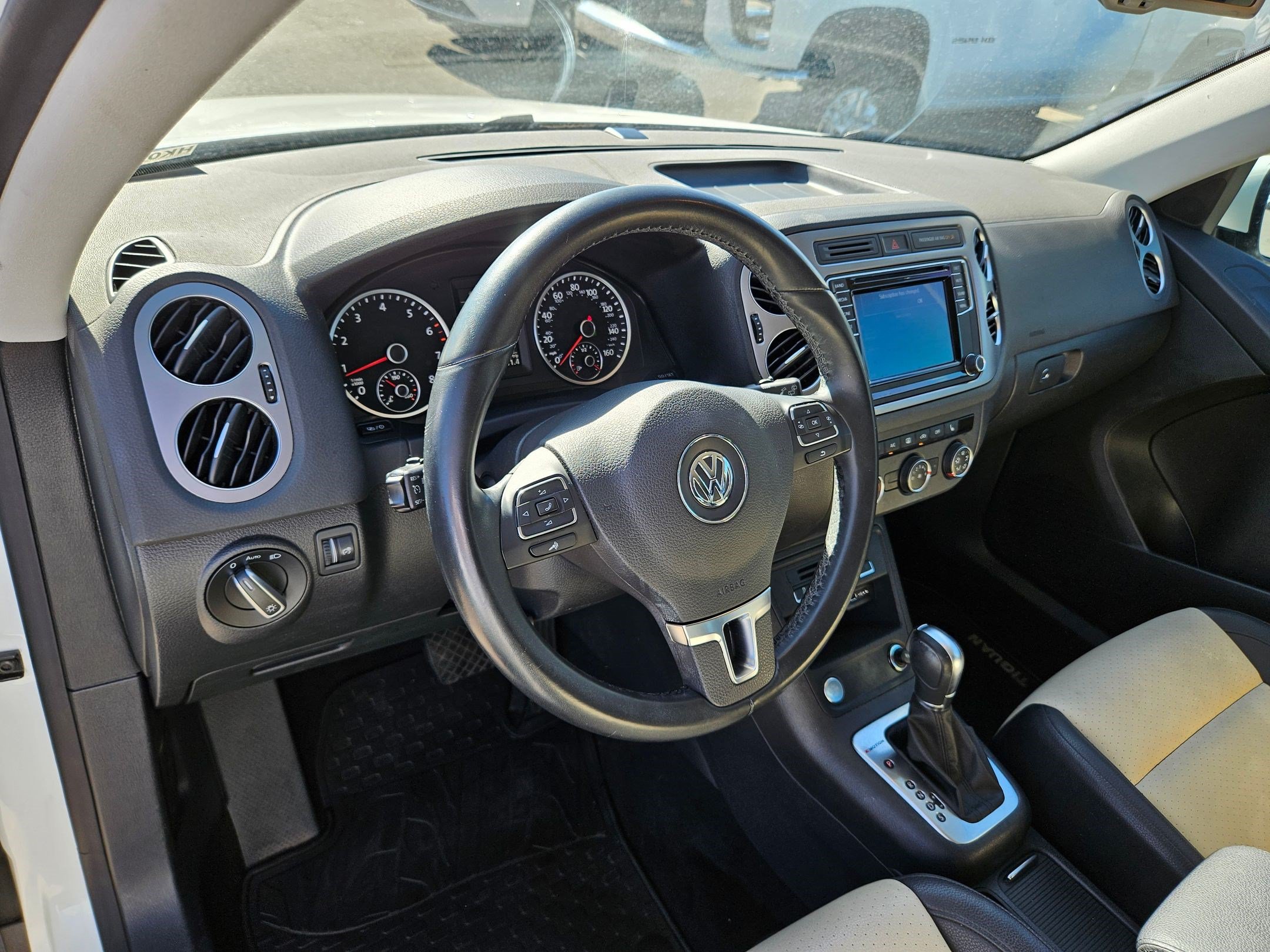 Used 2017 Volkswagen Tiguan S AWD/4WD image 14