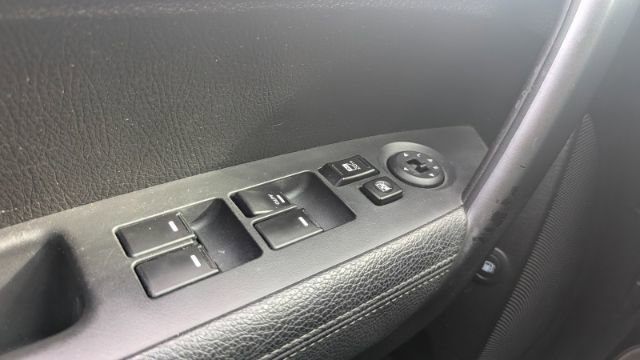 Used 2011 Kia Sorento SX image 33