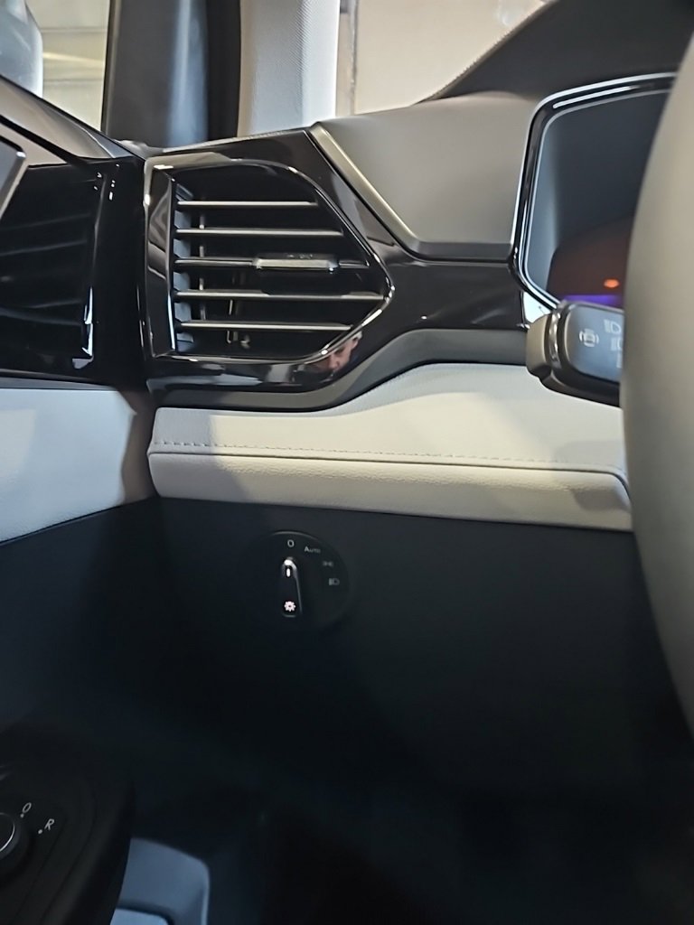 New 2026 Volkswagen Taos S image 33