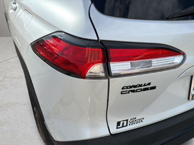Used 2023 Toyota Corolla Cross AWD Hybrid image 11