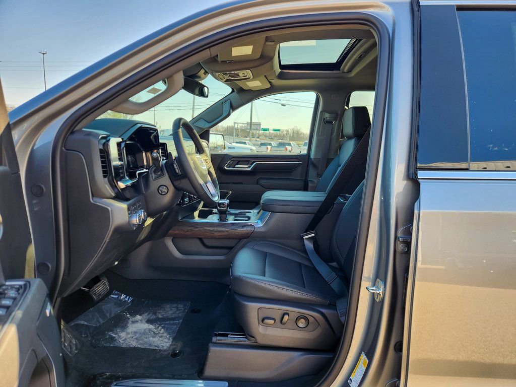 New 2026 GMC Sierra 1500 SLT w/ SLT Premium Plus Package image 7