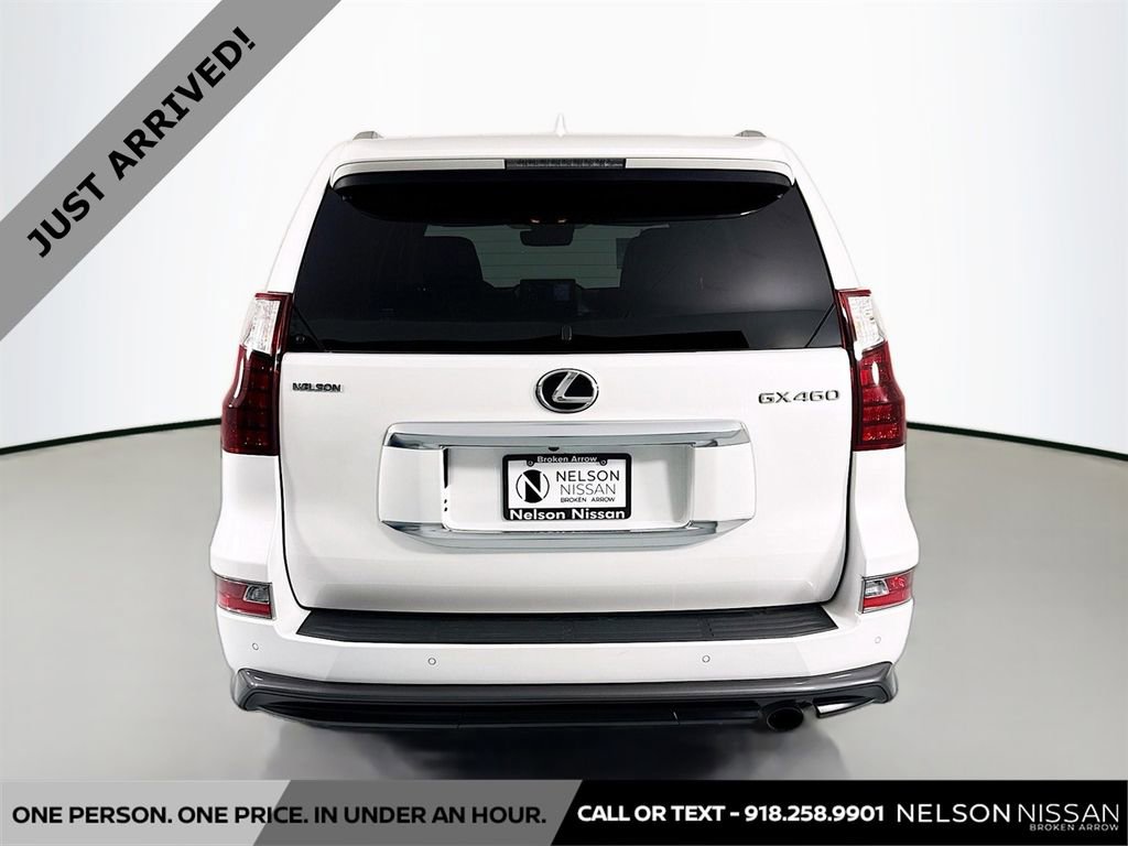 Used 2022 Lexus GX 460 Luxury w/ Sport Design Package image 6