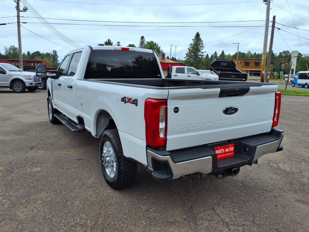 Used 2025 Ford F350 XLT image 4
