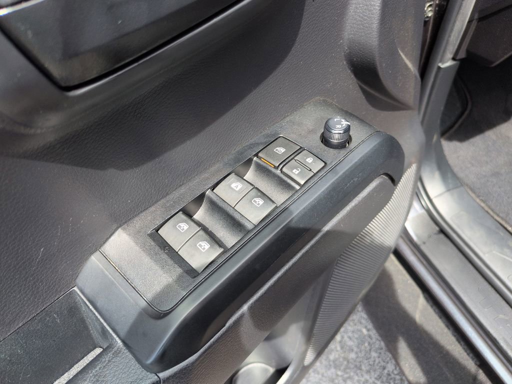 Used 2022 Toyota Tacoma SR AWD/4WD image 11
