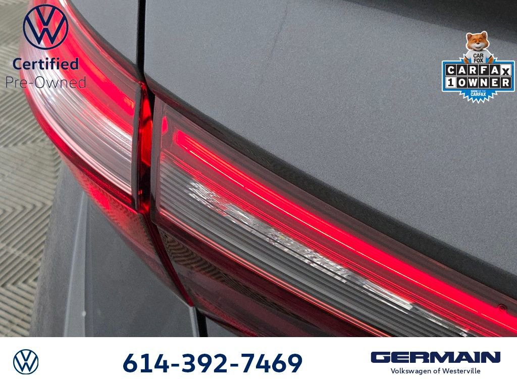 Certified 2025 Volkswagen Jetta SE w/ Sunroof Package image 16