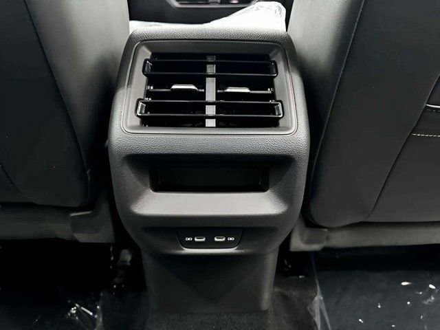 New 2026 Volkswagen Tiguan SE R-Line image 15
