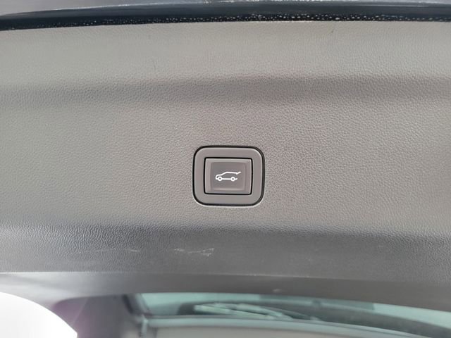 Used 2023 Chevrolet Tahoe Premier w/ Premium Package image 27