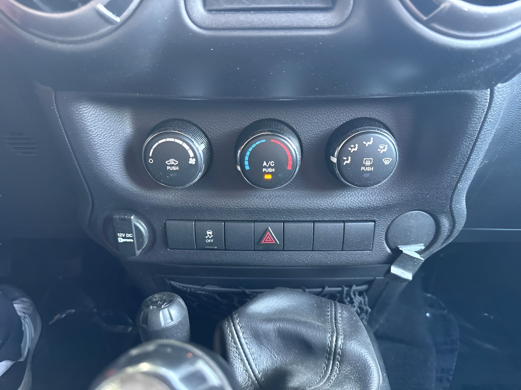 Used 2018 Jeep Wrangler Unlimited Sport AWD/4WD image 20