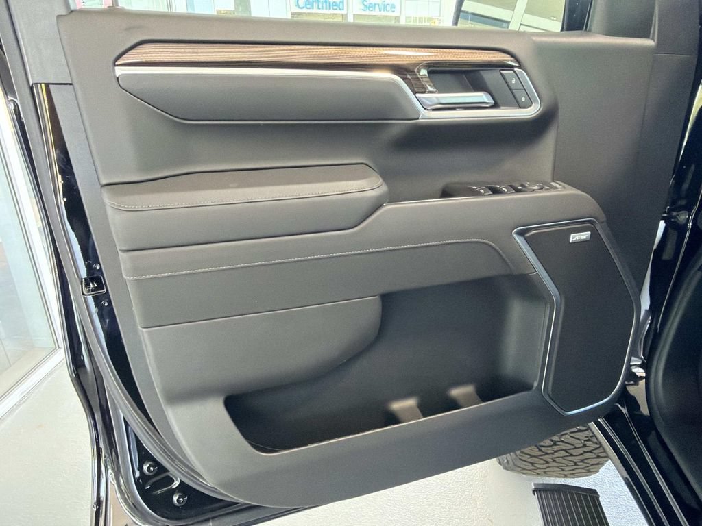 New 2026 Chevrolet Silverado 1500 RST AWD/4WD image 18