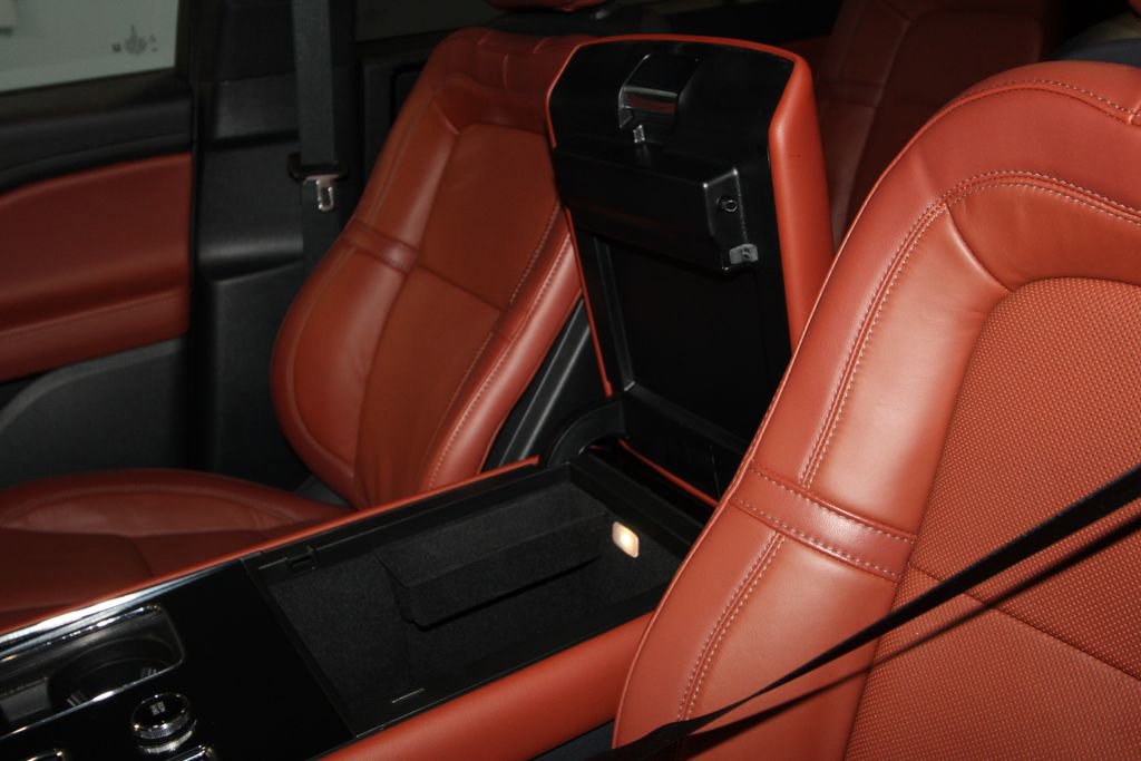 Used 2025 Lincoln Aviator Reserve w/ Jet Appearance Package image 21