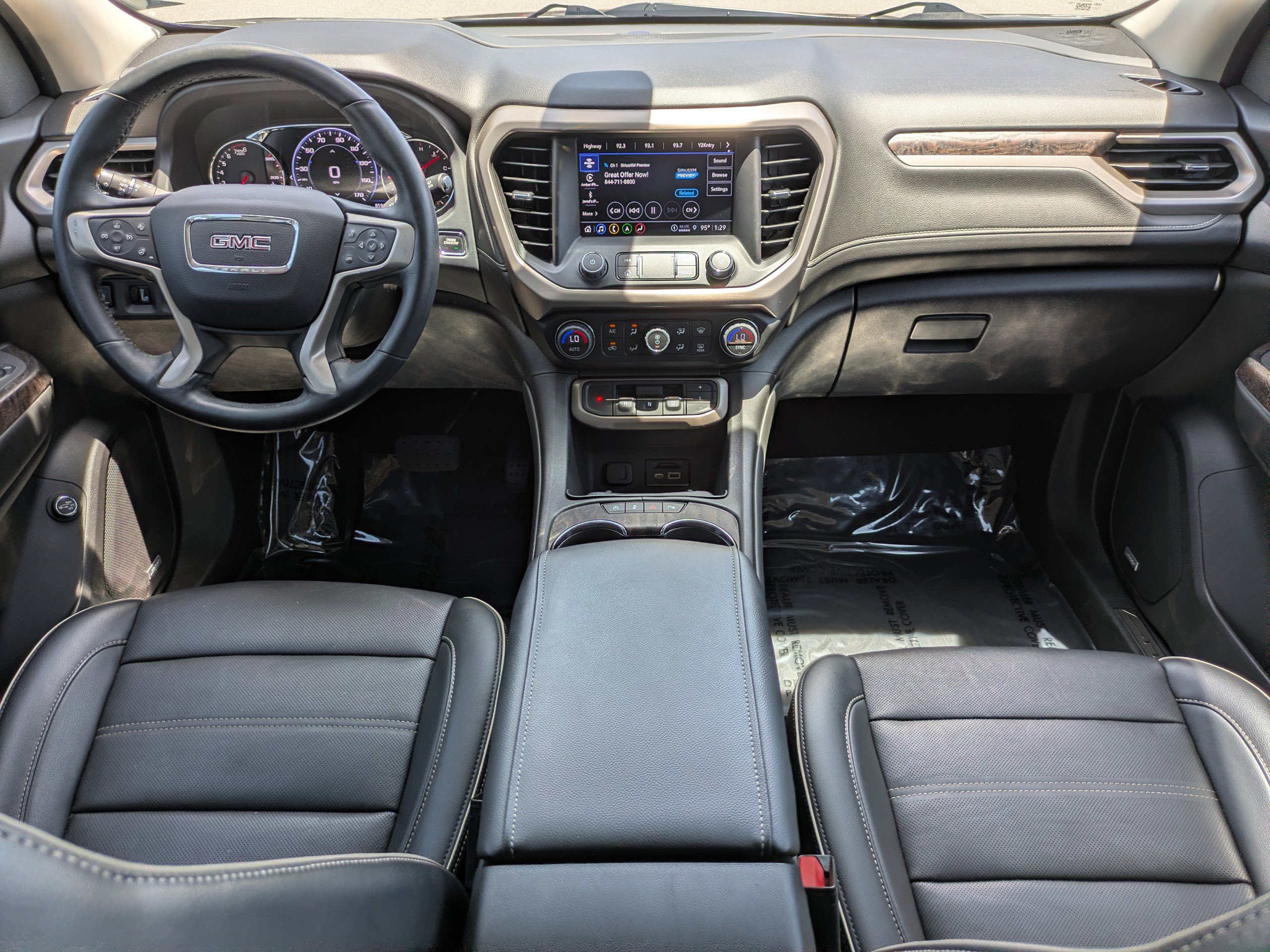Used 2023 GMC Acadia Denali w/ Denali Ultimate Package AWD/4WD image 18
