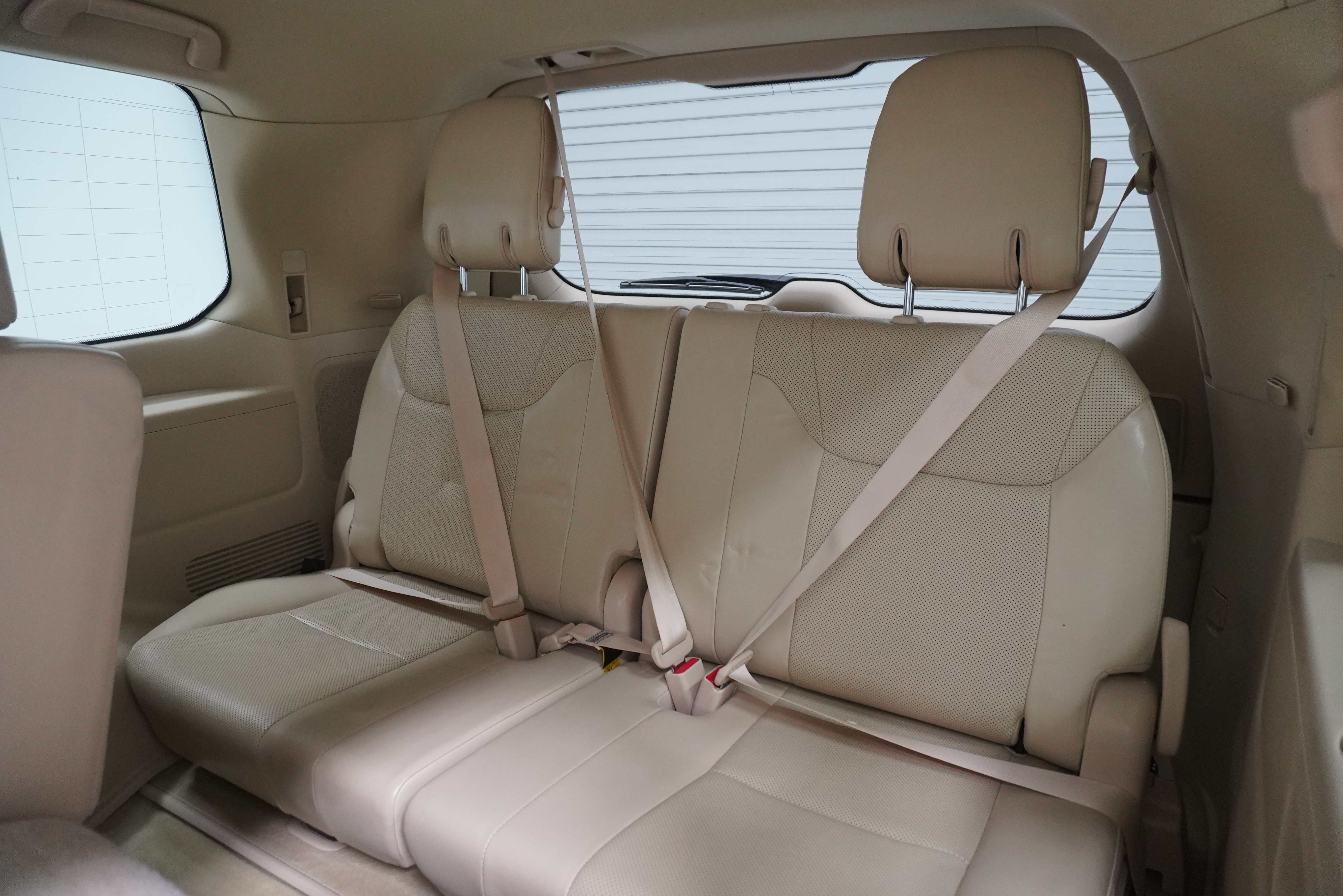 Used 2019 Lexus LX 570 4WD w/ Luxury Package image 14