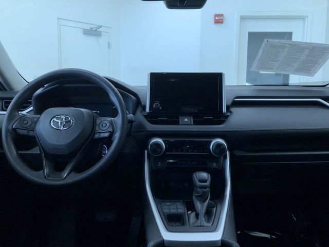 Certified 2025 Toyota RAV4 LE image 17