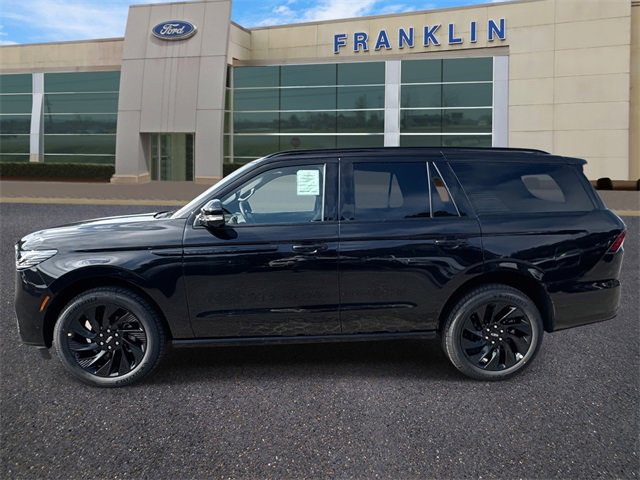 New 2025 Lincoln Navigator Reserve w/ Jet Appearance Package image 4