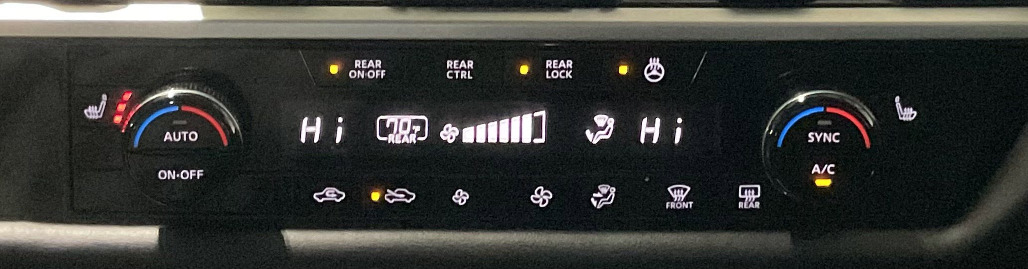 Used 2025 Nissan Pathfinder SL image 16