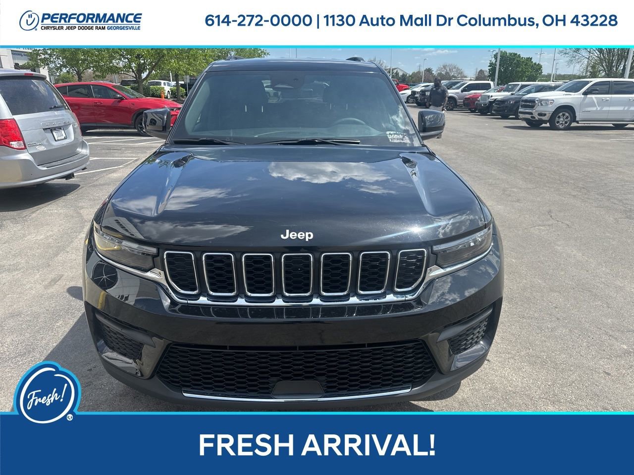 Used 2025 Jeep Grand Cherokee Laredo image 9