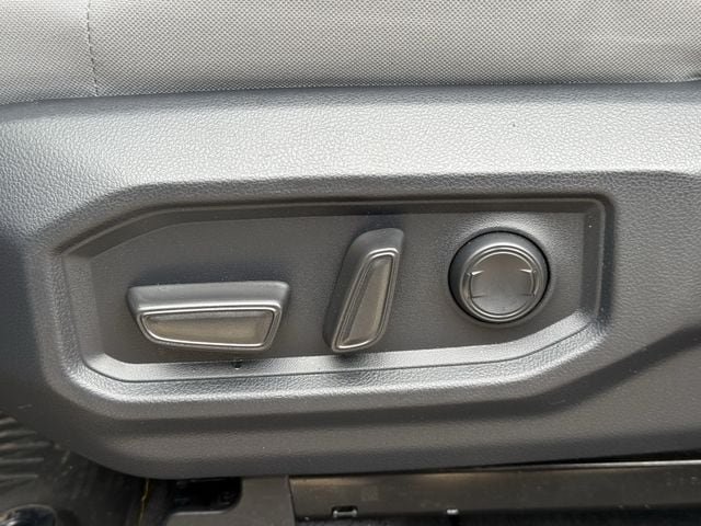Used 2025 Toyota Tundra SR5 AWD/4WD image 28