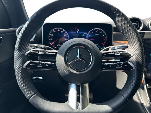 Used 2025 Mercedes-Benz GLC 300 4MATIC image 19