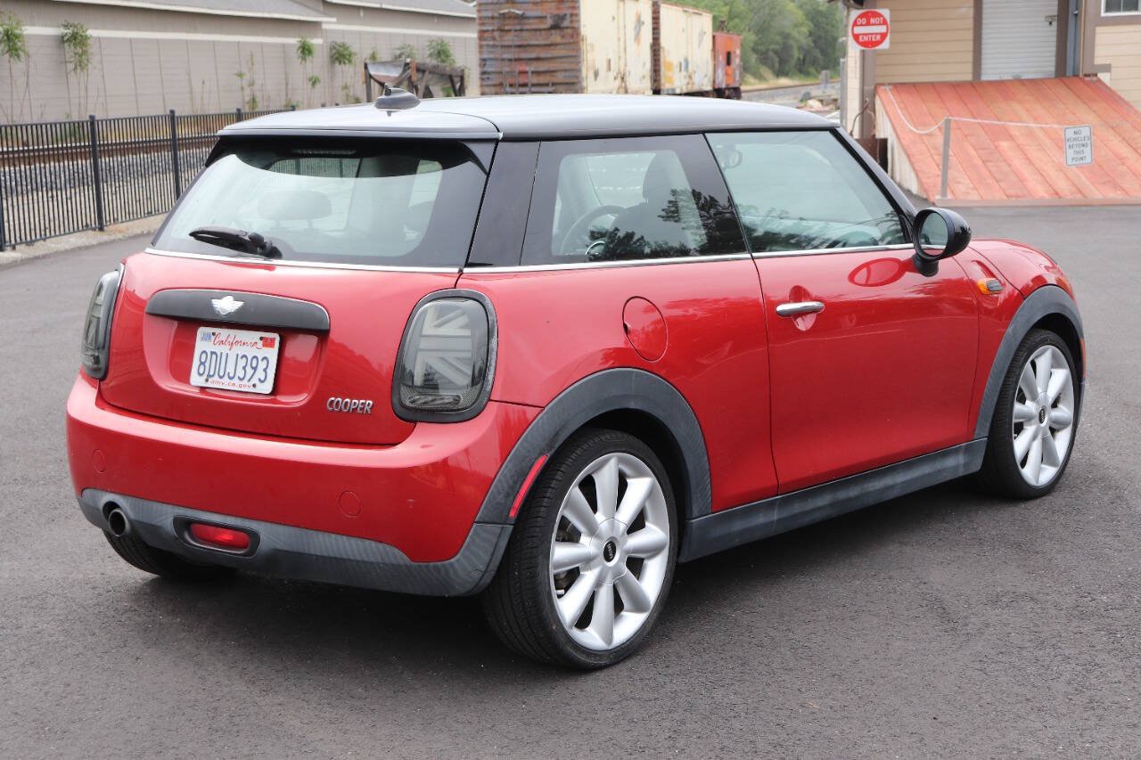 Used 2014 MINI Cooper 2-Door Hardtop FWD image 9