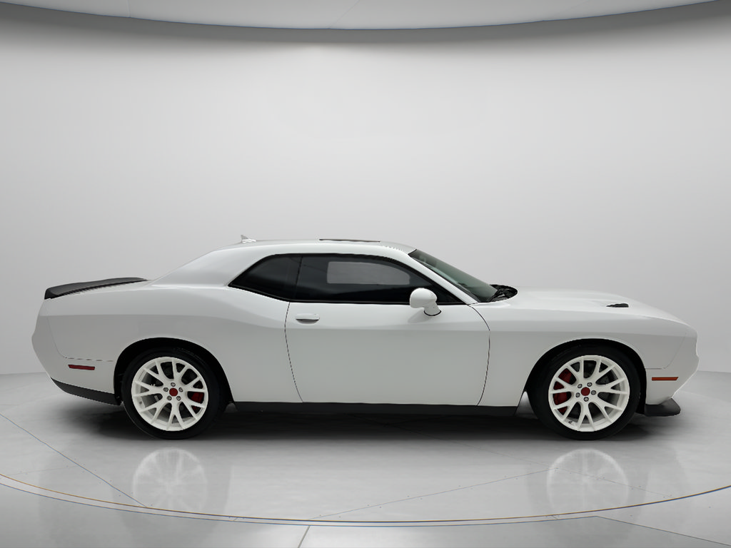 Used 2019 Dodge Challenger R/T Scat Pack w/ Dynamics Package RWD image 2