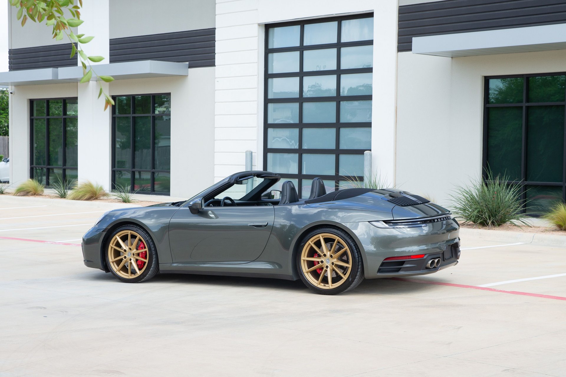 Used 2021 Porsche 911 Carrera S w/ Premium Package RWD image 6