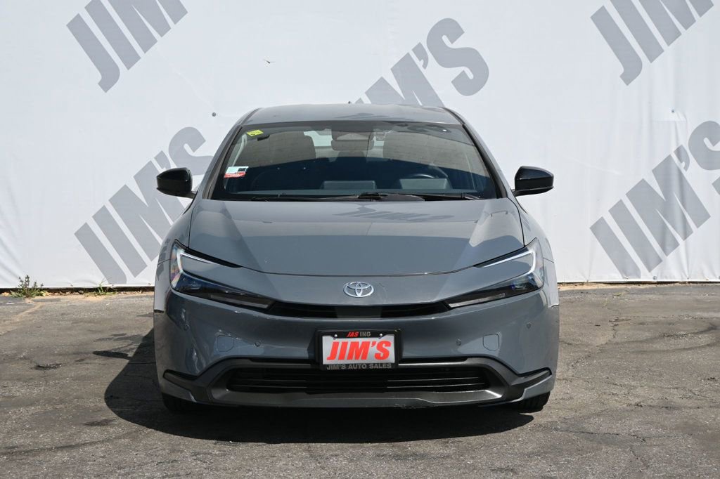 Used 2023 Toyota Prius LE image 2
