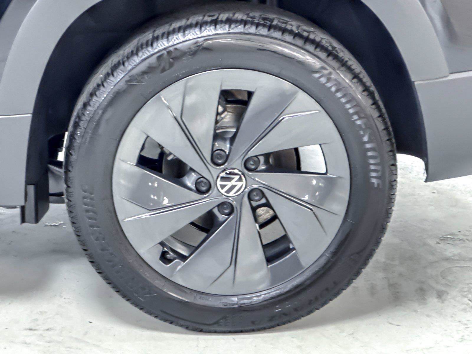 New 2026 Volkswagen Taos S FWD image 24