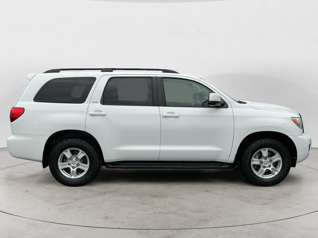 Used 2014 Toyota Sequoia SR5 AWD/4WD image 4
