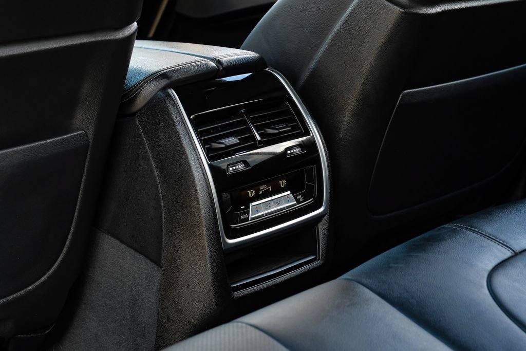 Used 2021 BMW X5 M50i w/ Premium Package AWD/4WD image 49