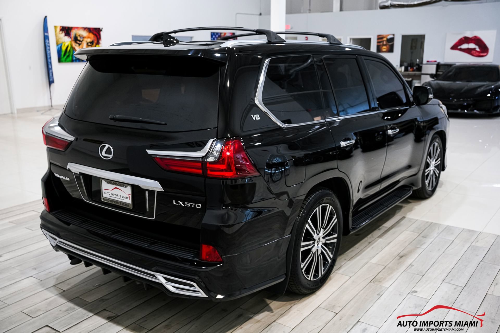 Used 2021 Lexus LX 570 4WD w/ Luxury Package image 23