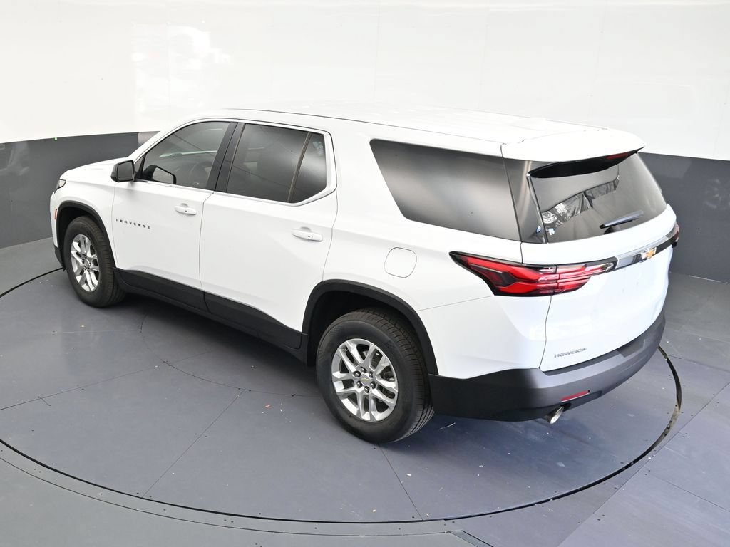 Used 2023 Chevrolet Traverse LS FWD image 14