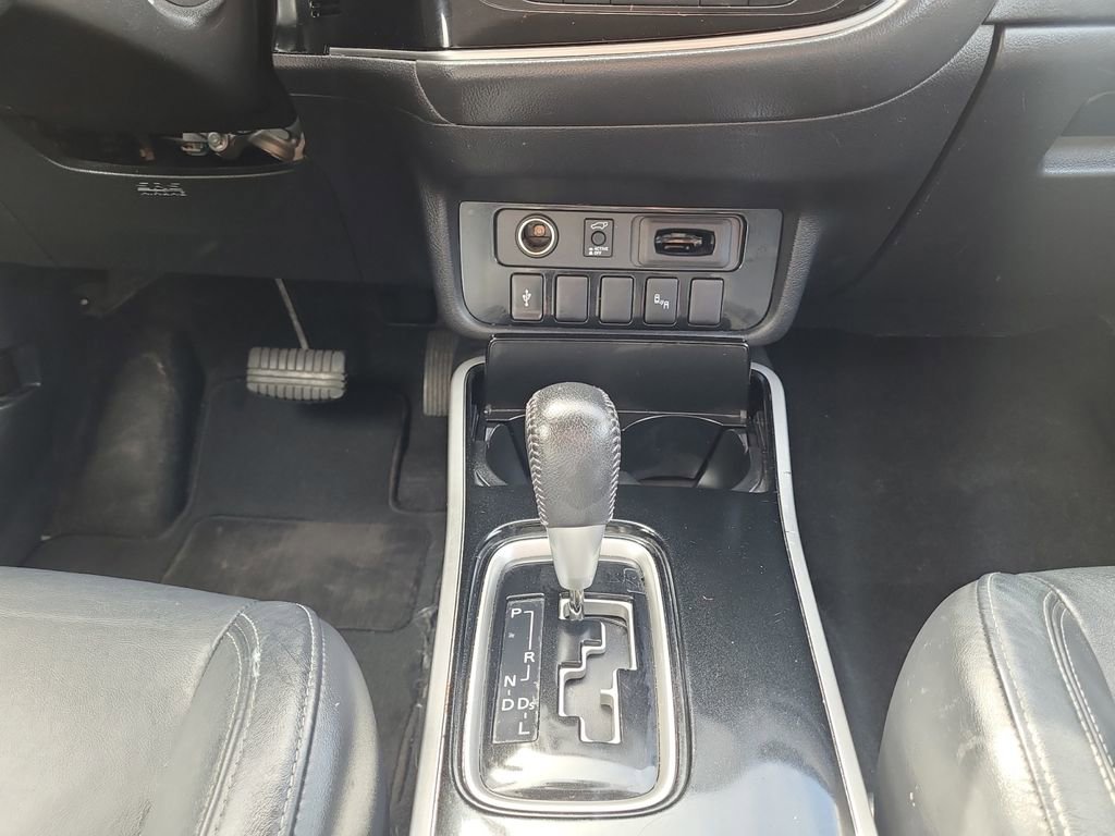 Used 2019 Mitsubishi Outlander SEL AWD/4WD image 11