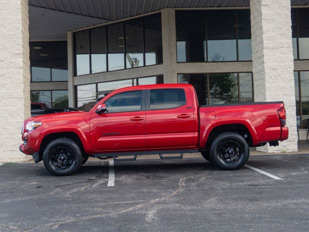 Used 2022 Toyota Tacoma SR5 w/ Technology Package RWD image 5