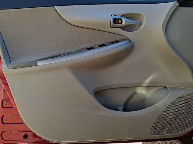 Used 2011 Toyota Corolla LE image 13