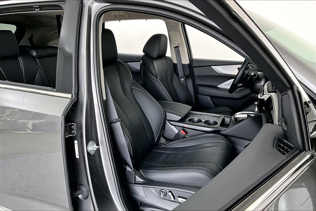 Certified 2026 Acura MDX w/ Technology Package image 10