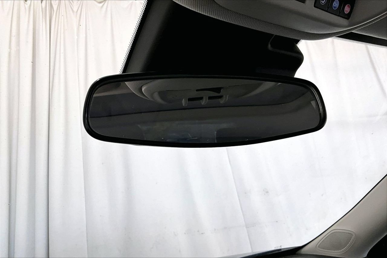 Used 2024 Chevrolet Trax ACTIV w/ Sunroof Package FWD image 17