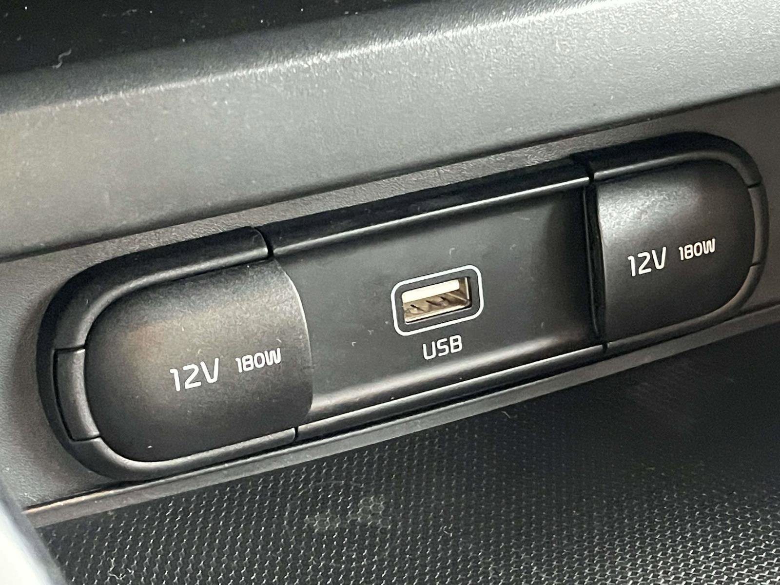 Used 2022 Kia Soul LX image 14