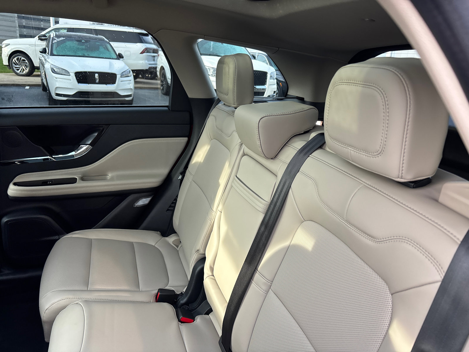 New 2026 Lincoln Corsair Premiere image 27