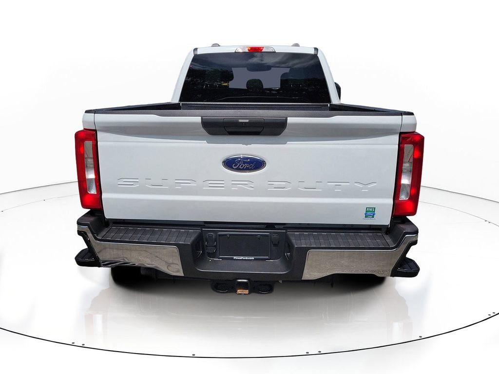 Used 2025 Ford F250 XLT image 4