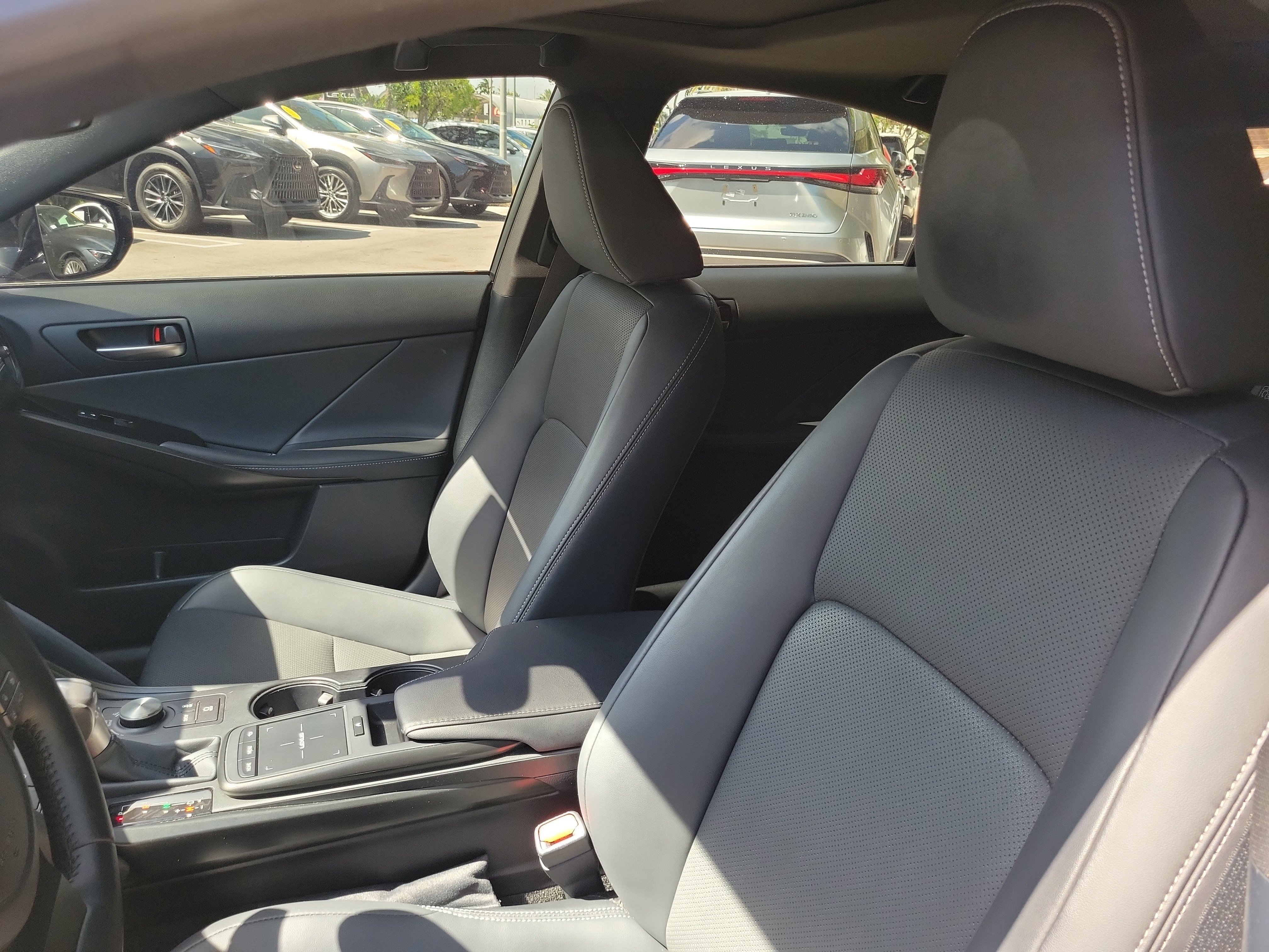 Certified 2025 Lexus IS 350 F Sport image 11