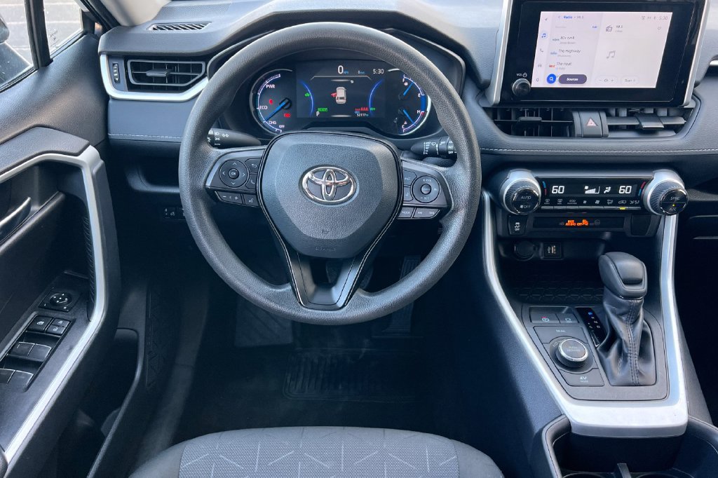 Certified 2025 Toyota RAV4 XLE AWD/4WD image 17