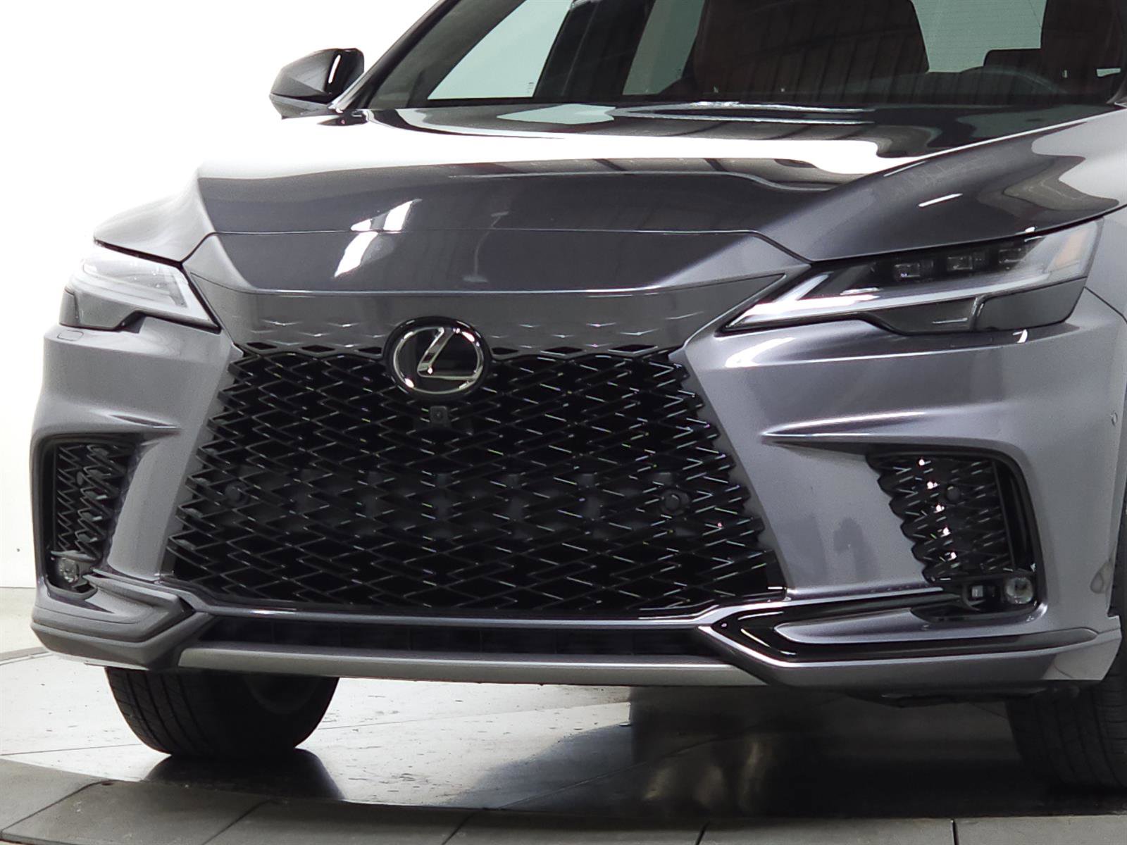 Used 2023 Lexus RX 500h F Sport w/ Accessory Package (Z1) image 3