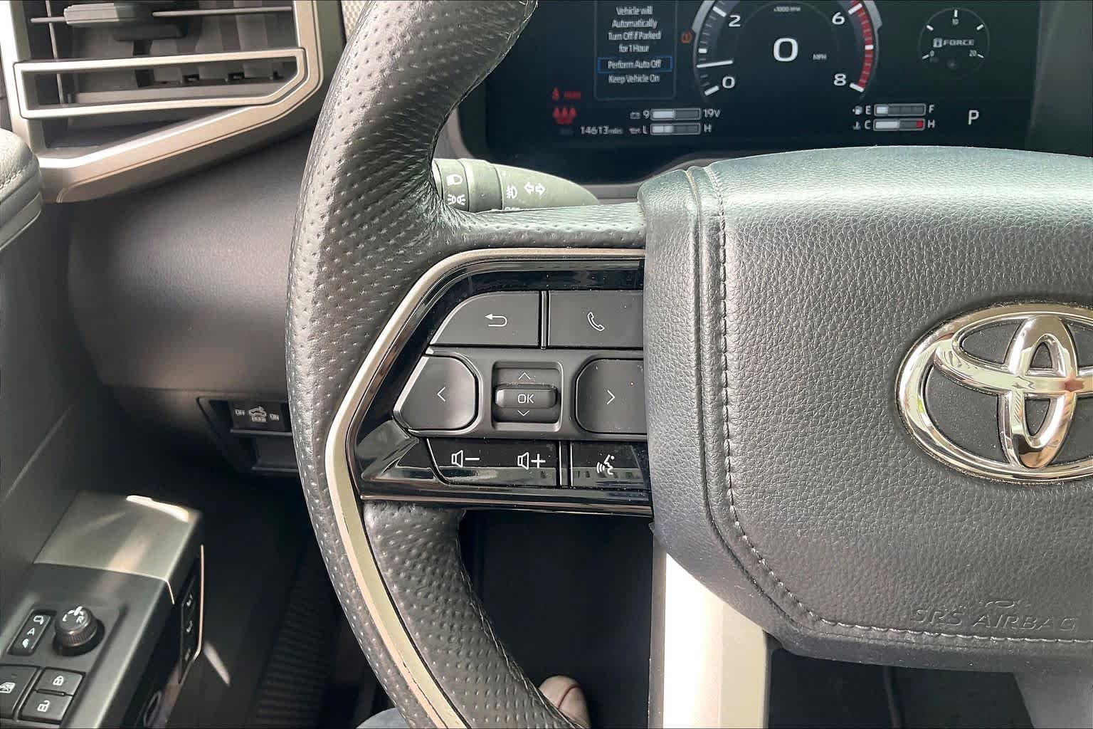 Used 2024 Toyota Tundra Limited AWD/4WD image 23