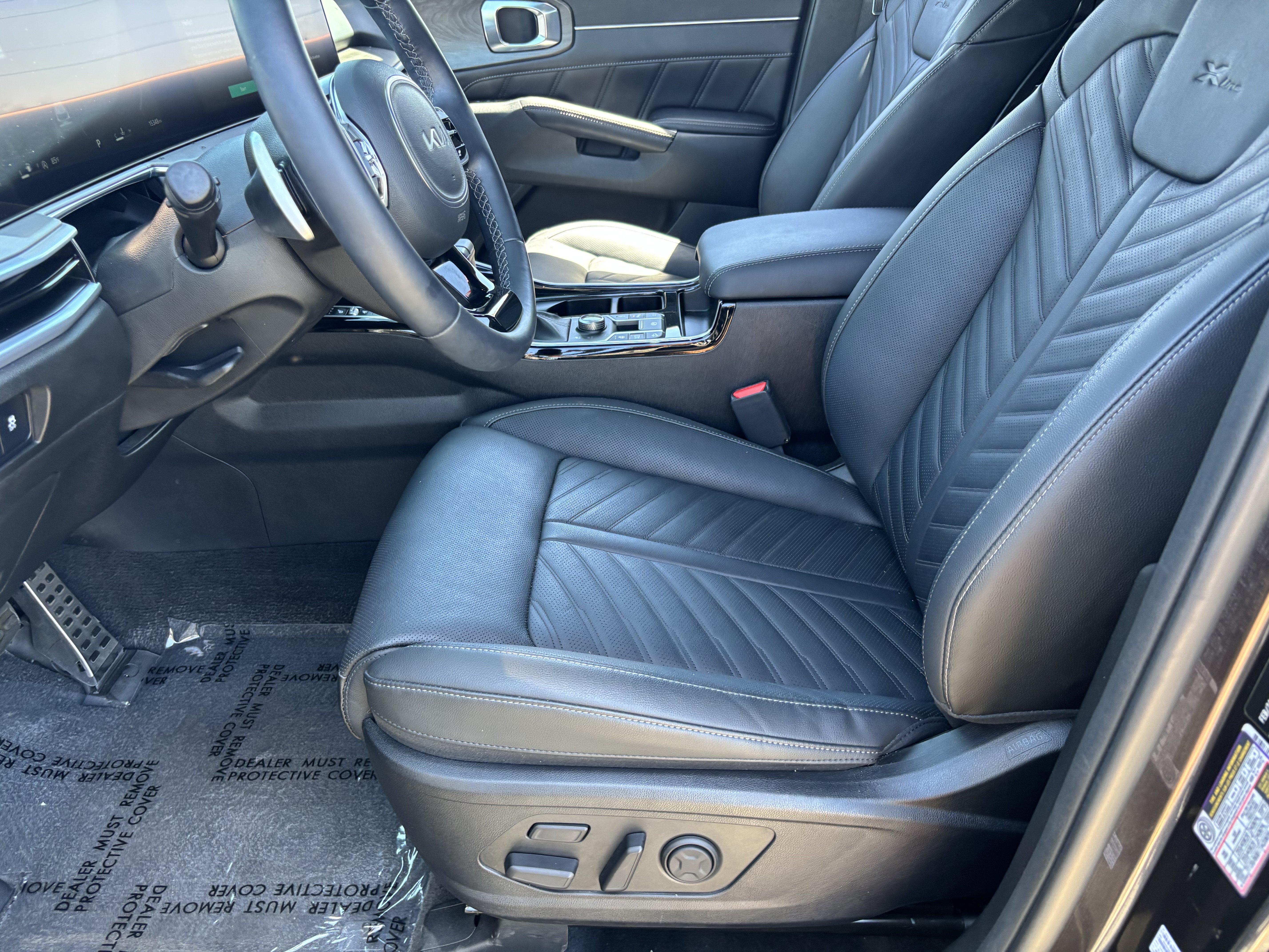 Certified 2025 Kia Sorento SX Prestige AWD/4WD image 17