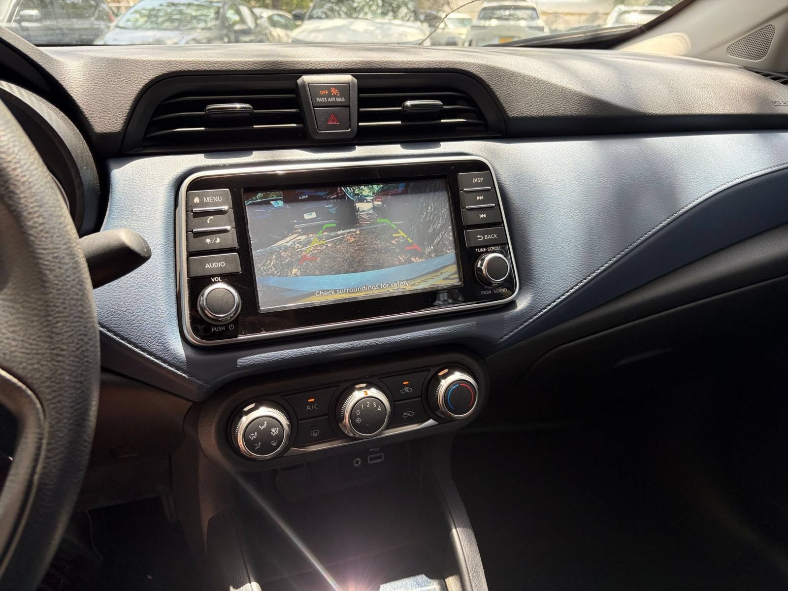 Used 2025 Nissan Versa SV FWD image 16