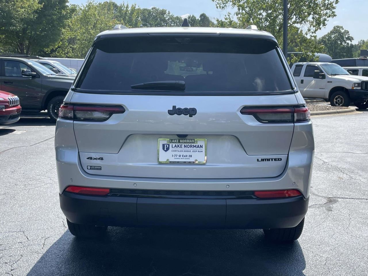 New 2025 Jeep Grand Cherokee L Limited w/ Luxury Tech Group II image 8